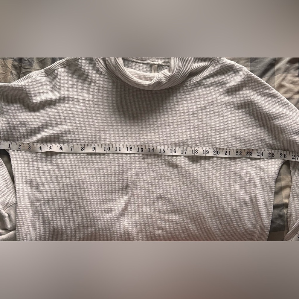 Aritzia The Group Babaton Waffle Cozy Cream Turtleneck Sweater XL - Picture 7 of 7